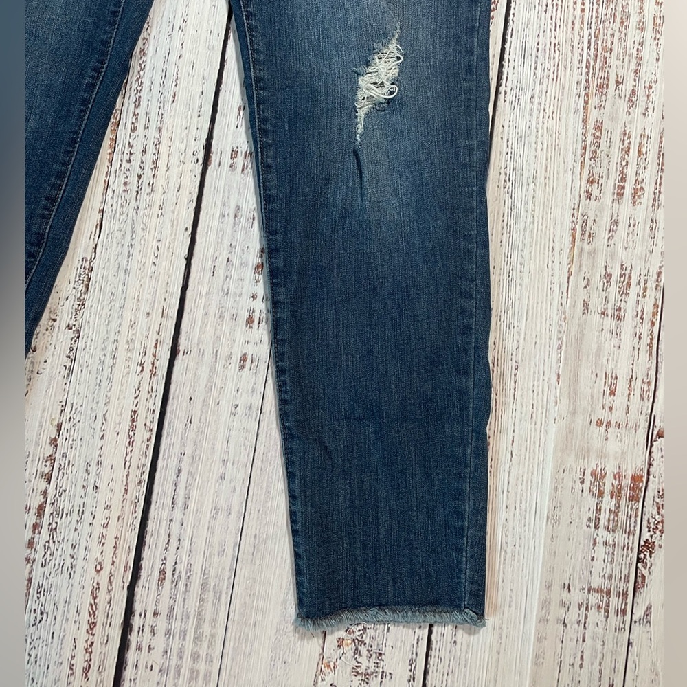 1822 Denim distressed jeans. Size 12. - Picture 6 of 10